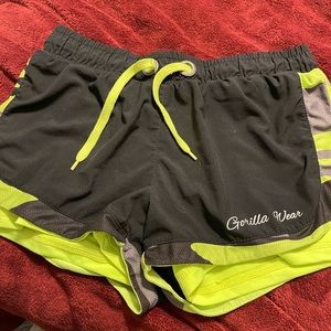 Gorilla Wear Womens workout shorts and tank sz Large